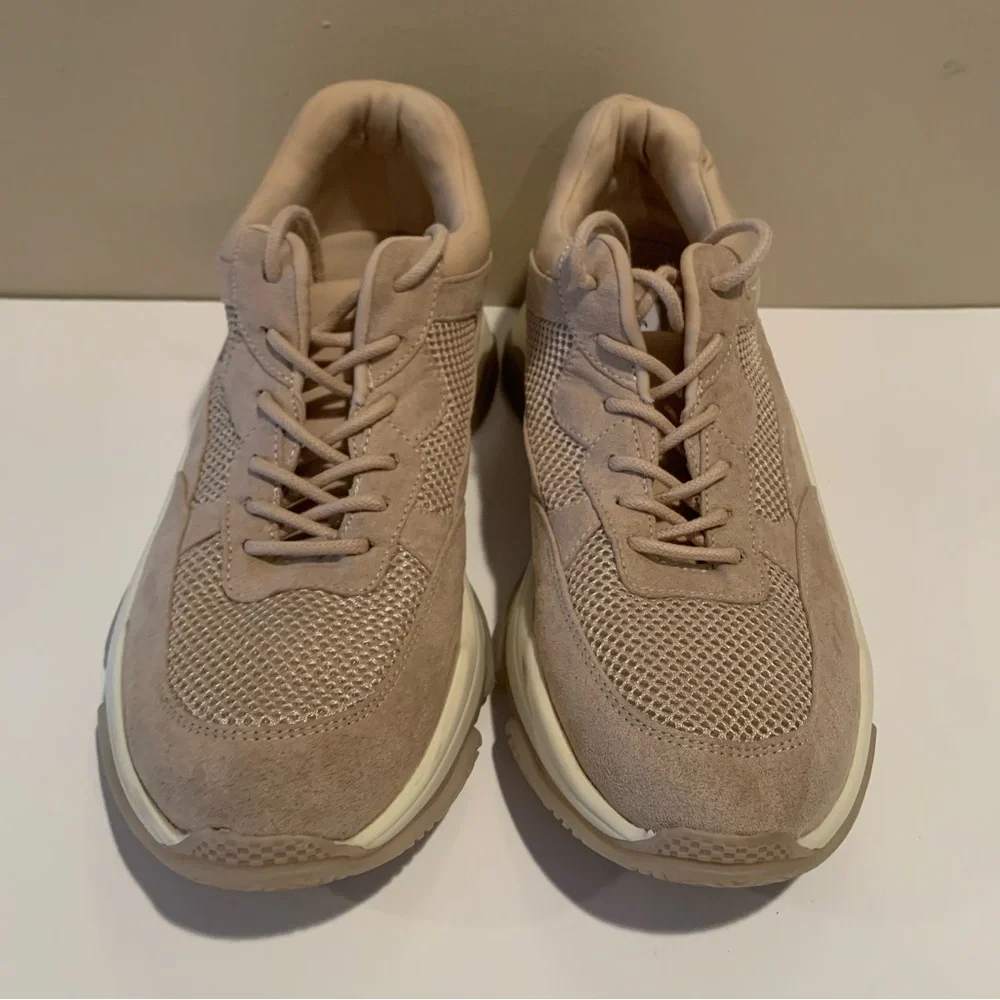 Steve Madden Yachi Beige Size‎ 9